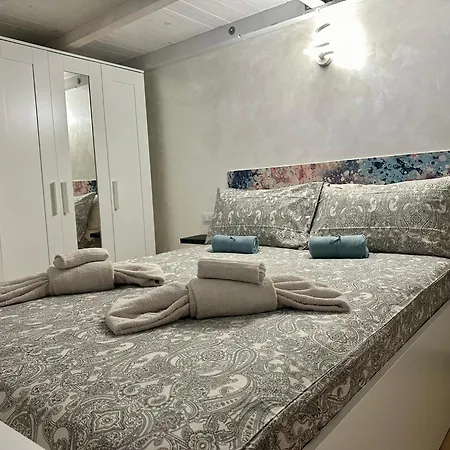 Il Rifugio Dei Santi Centralissimo Zona Teatri *